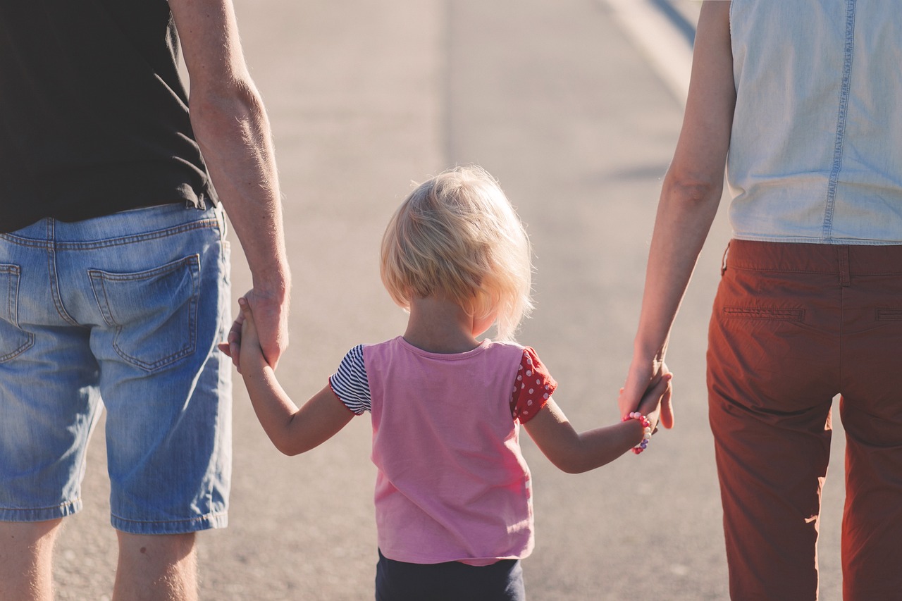介護職と子育てを両立する際の悩みとは？