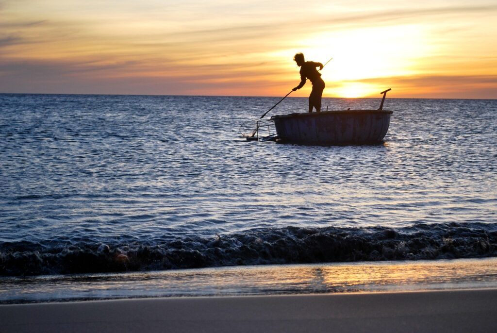 介護業界で転職する際の給与交渉のコツは？
