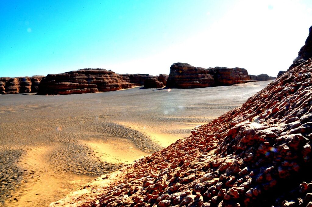 介護職の手取りが少ない場合、生活苦を乗り越える方法は？