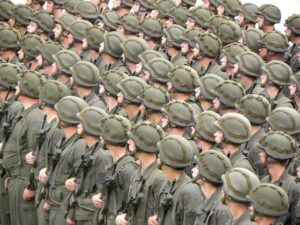 介護の契約社員から正社員になりたい場合のステップは？