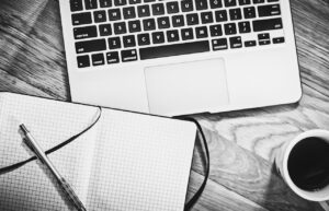 今の職場から転職した方がいい人とすぐにはやめない方がいい人の違いは？